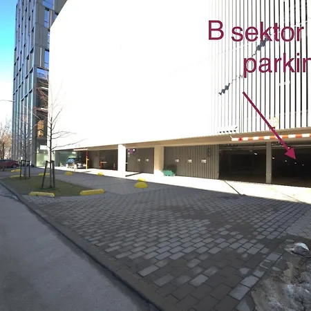 Orange Tower & Free Parking Апартаменты *