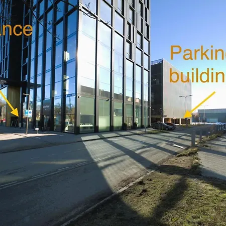 Orange Tower & Free Parking アパート *