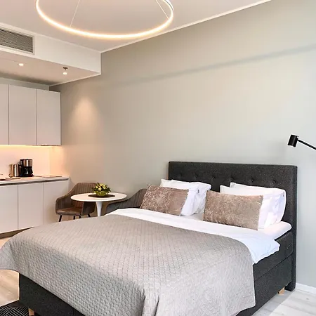 Orange Tower & Free Parking Апартаменти Таллінн