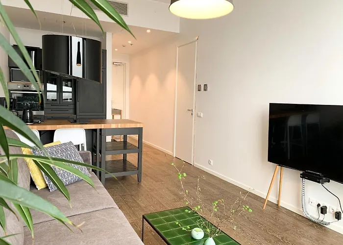 Апартаменти Orange Tower & Free Parking *