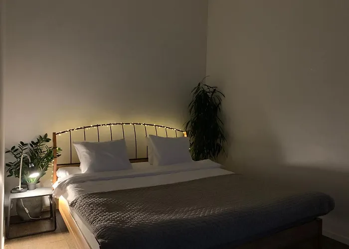 Orange Tower & Free Parking Апартаменти *