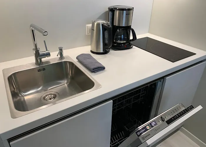 Orange Tower & Free Parking Апартаменти *