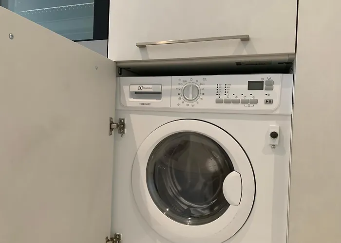 Orange Tower & Free Parking Таллінн