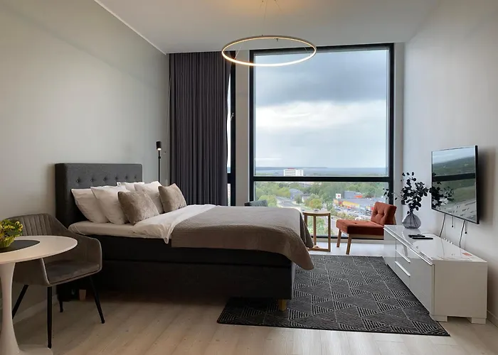 Апартаменти Orange Tower & Free Parking *