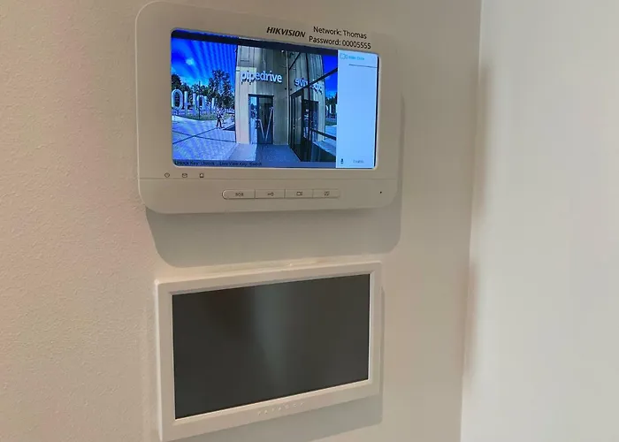 Orange Tower & Free Parking Таллінн